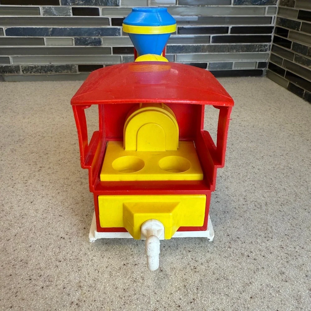 Vintage Fisher Price Circus Train 991 Engine Cage Car Caboose‎ 3 Piece Set